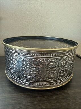 Vintage Guildcraft Embossed Footed Tin Container New York USA